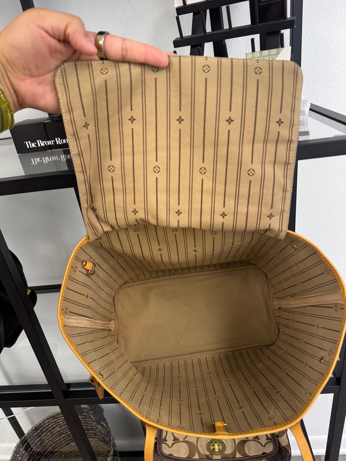 Louis Vuitton MM Neverfull